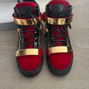 Giuseppe Zanotti - London TR Veronica
